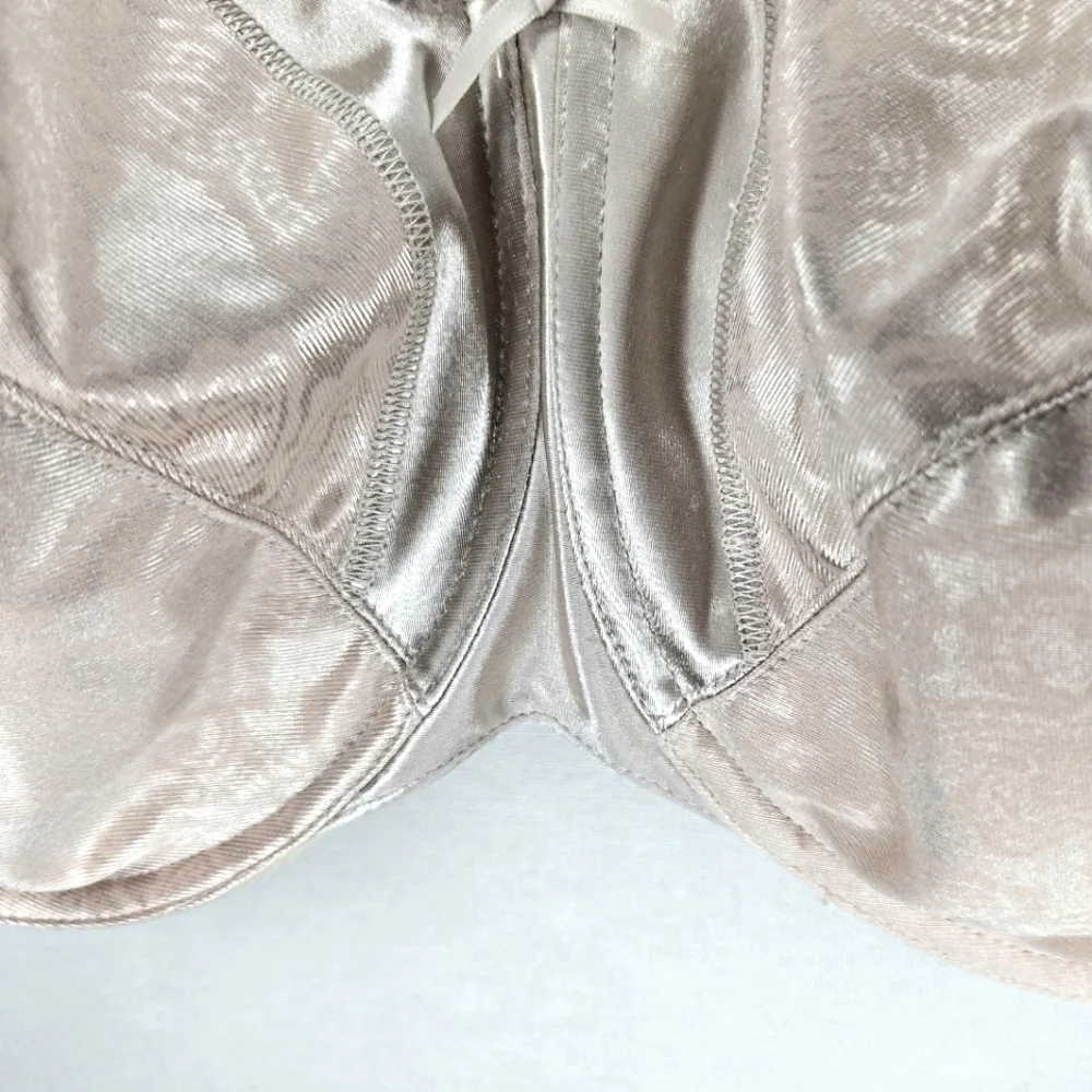 Bali Underwire Minimizer Bra. 42 DD, Nude